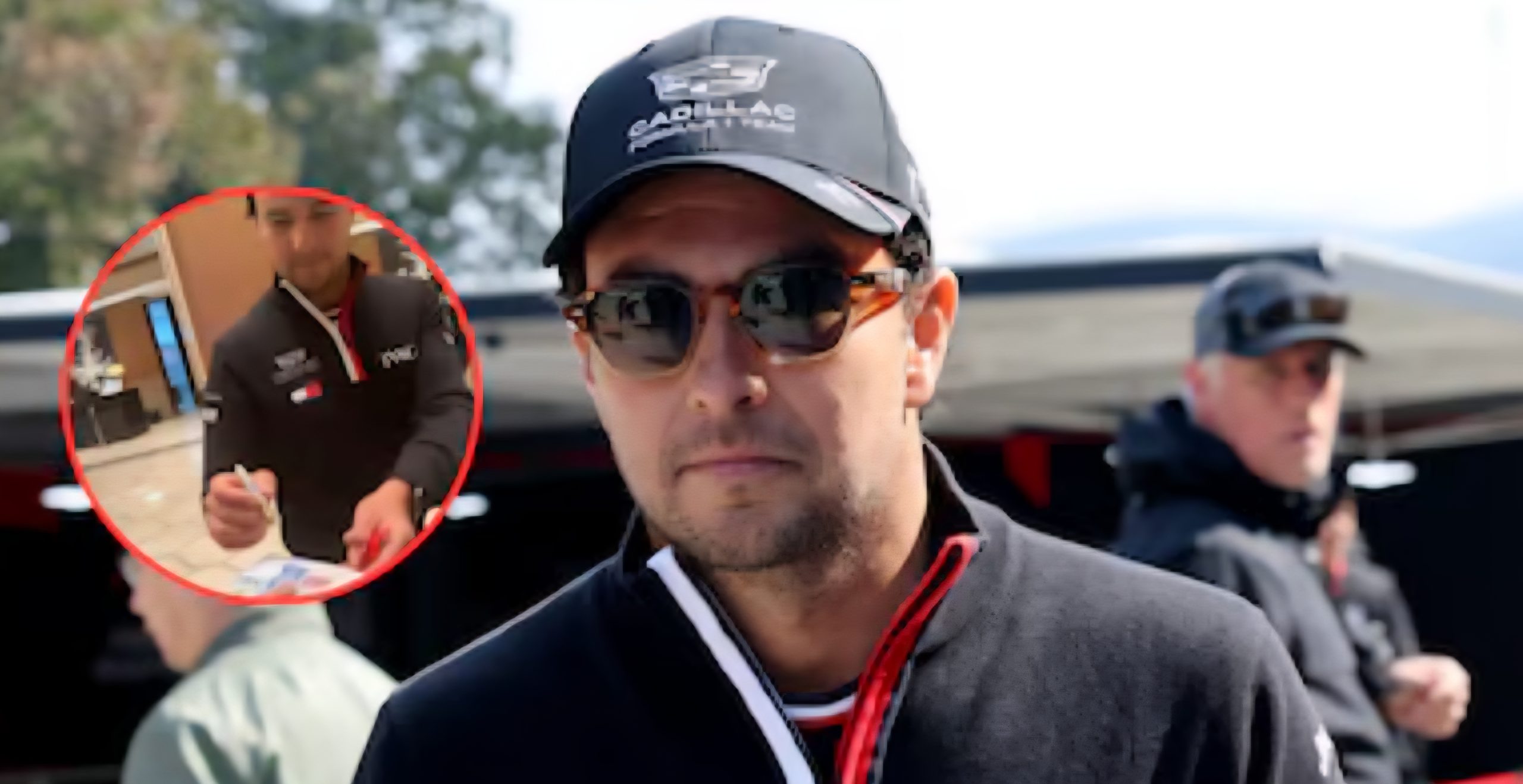 Aficionada en China le pide un autógrafo a Checo Pérez en un objeto inaudito y el mexicano le cumple